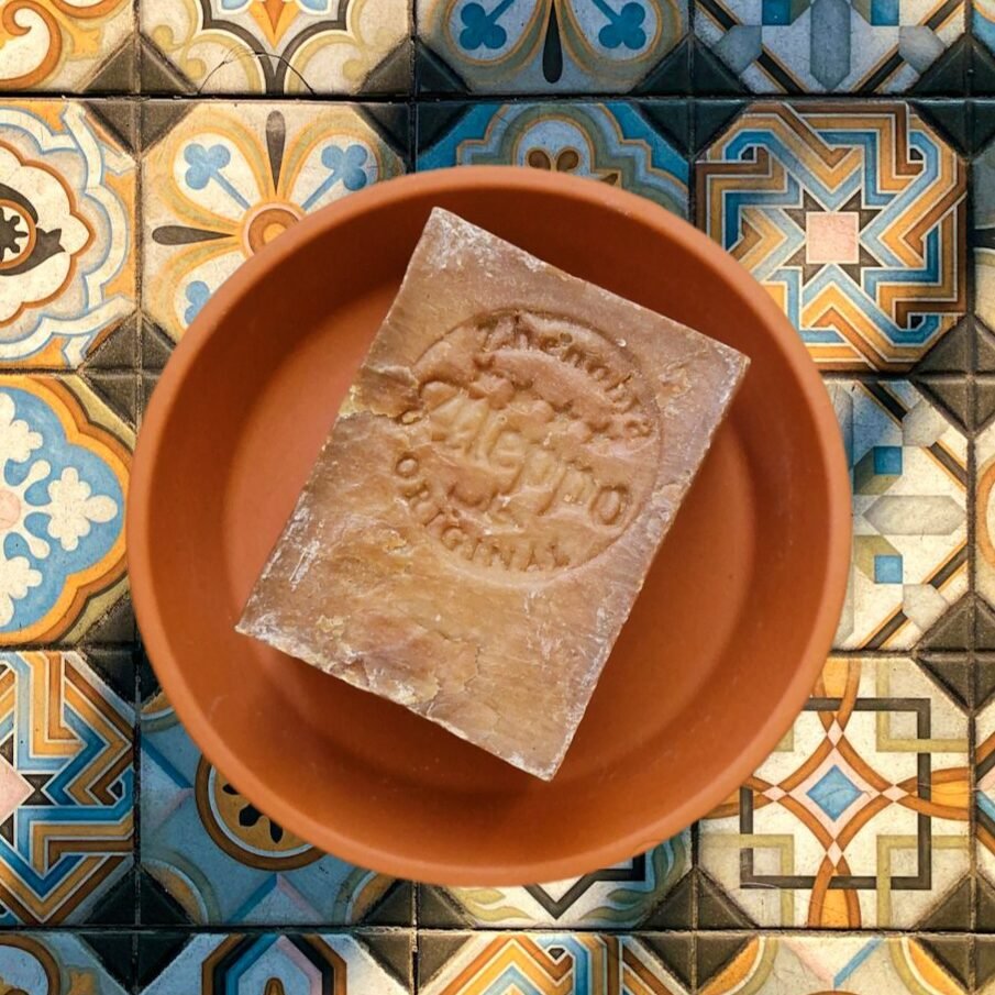 Zhenobya BIO Aleppo-saippua 40%, 190g (3) Zhenobya BIO Aleppo-saippua 40%, 190g